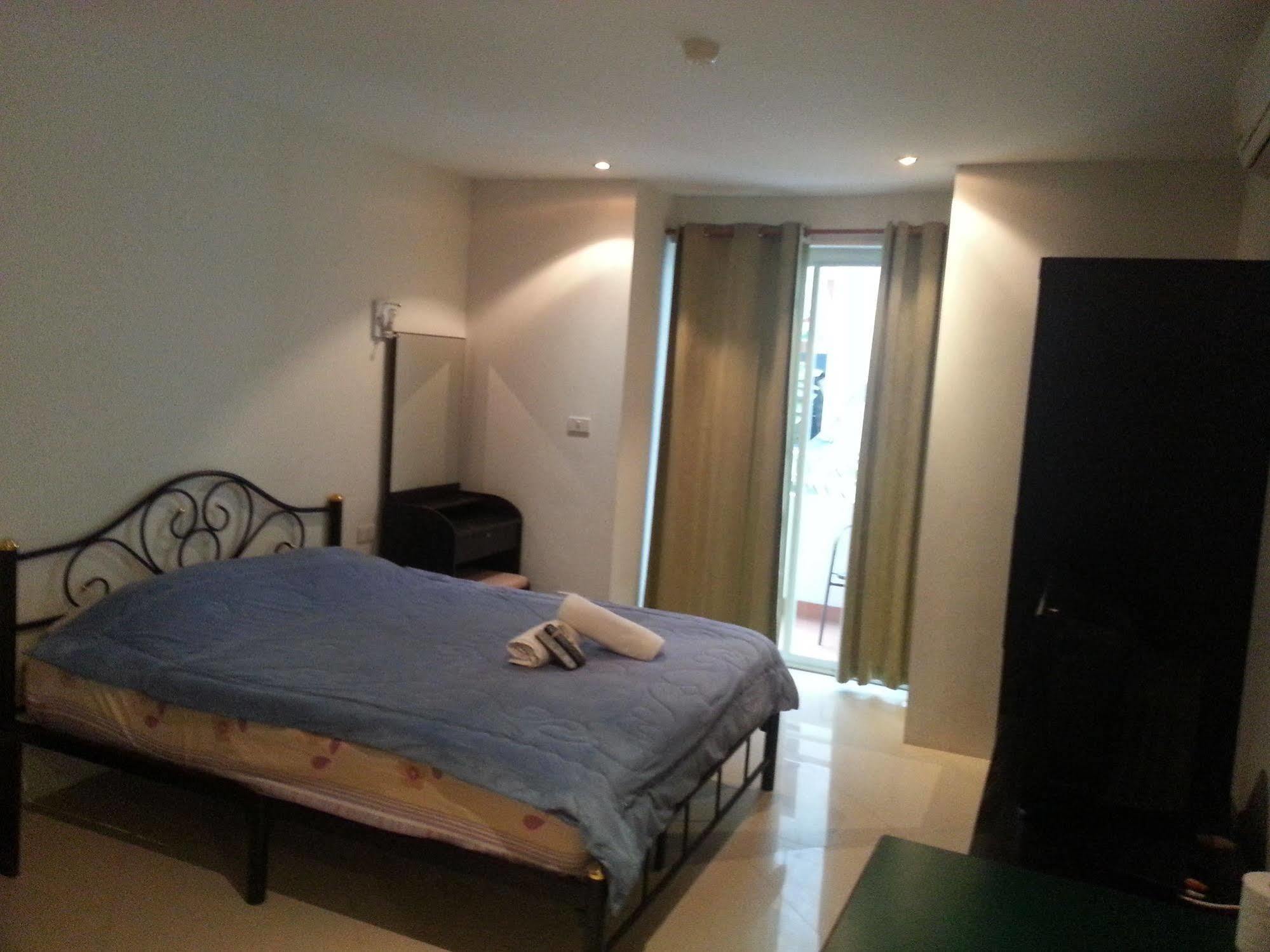 Daisy Residence Jomtien Beach Eksteriør billede