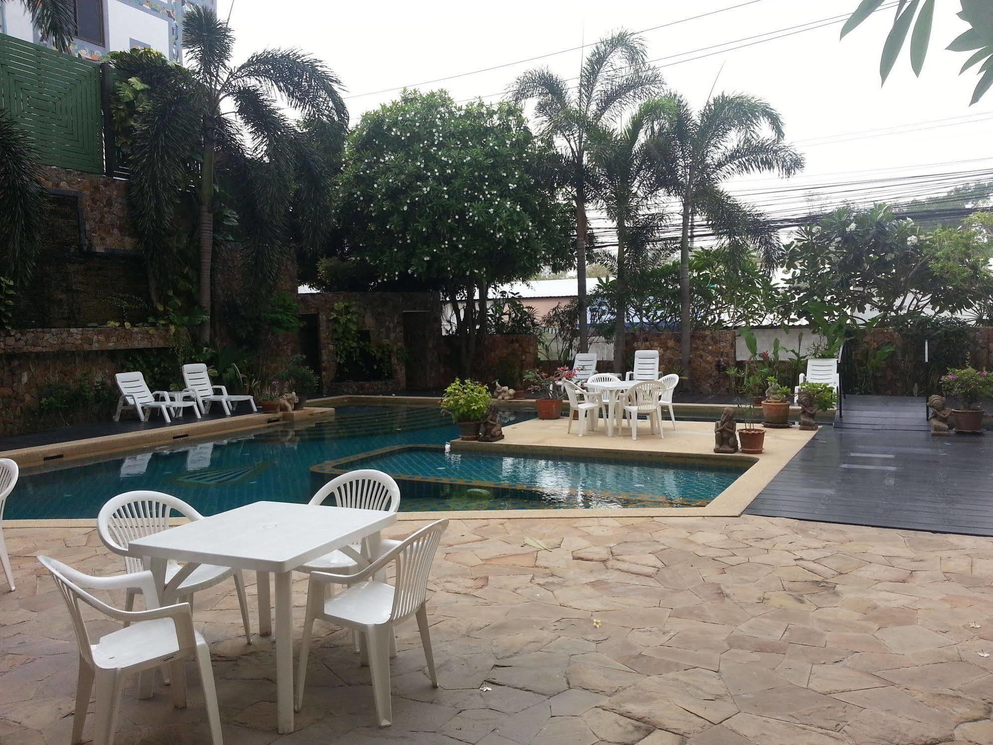 Daisy Residence Jomtien Beach Eksteriør billede
